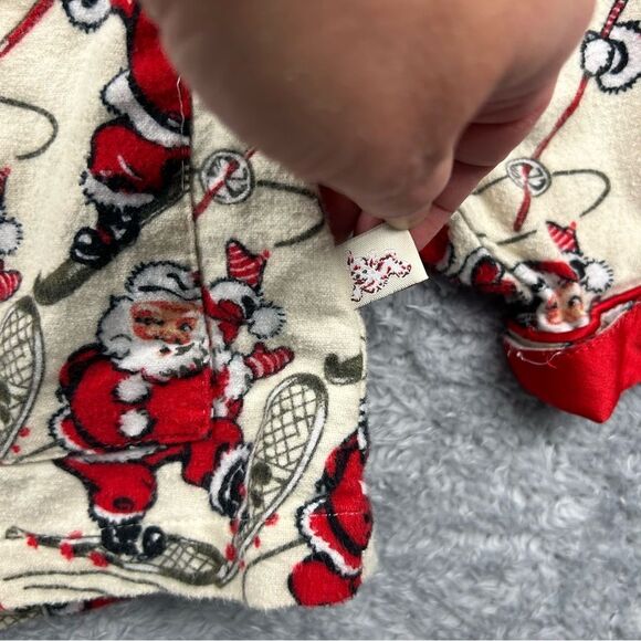 Nick & Nora Skiing Santa Pajama Set Vintage Look Holiday Festive Family Sz S - Picture 8 of 13